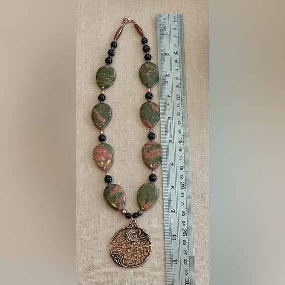 22 inch Unakite bead necklace NWOT - Picture 11 of 11